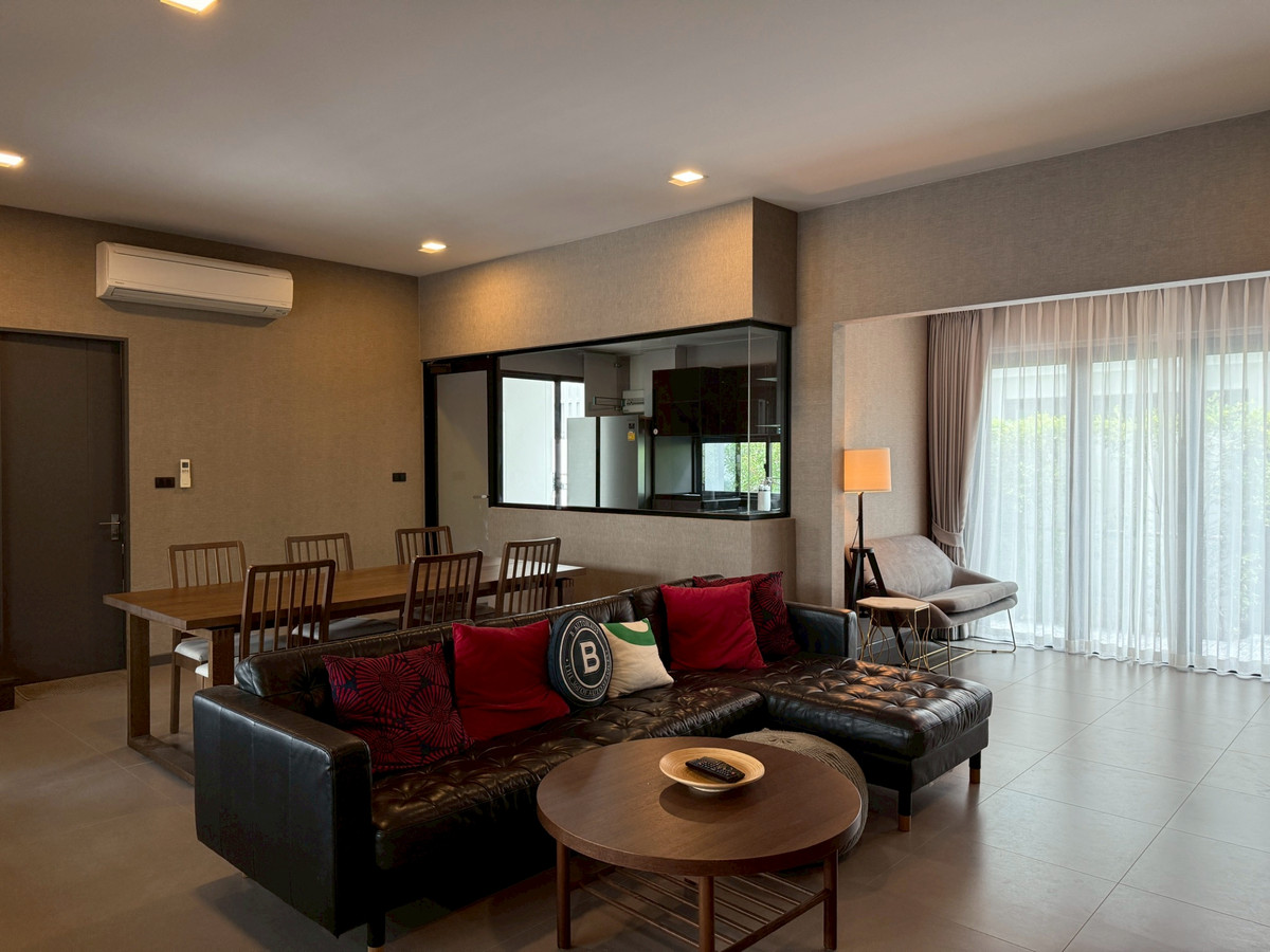 ให้เช่าทาวน์โฮมบางนา แบริ่ง ลาซาล : บ้านให้เช่า วีเว่ บางนา กม.7 พร้อมเฟอร์นิเจอร์ครบ ( SPSEVE1529)