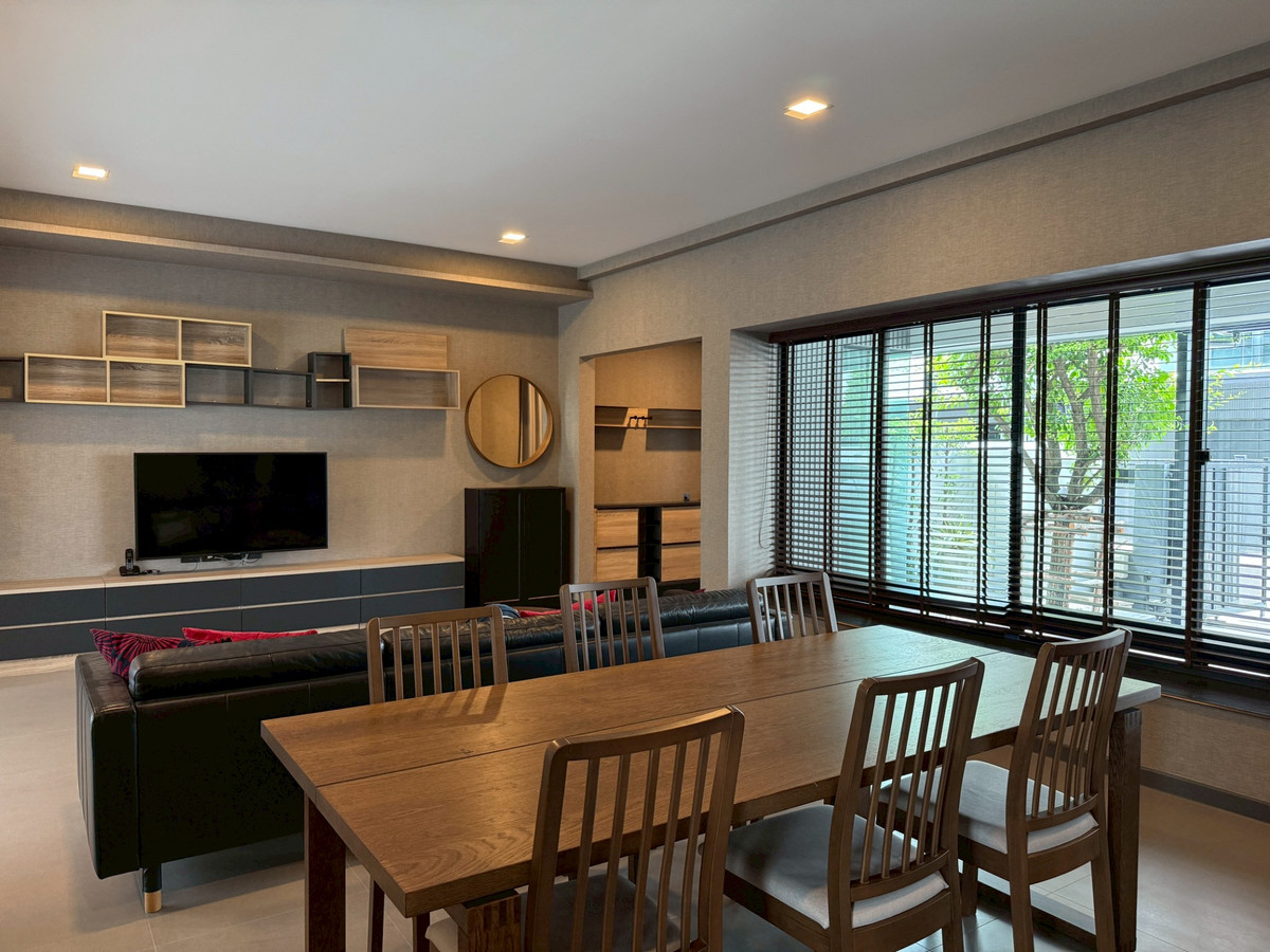 ให้เช่าทาวน์โฮมบางนา แบริ่ง ลาซาล : บ้านให้เช่า วีเว่ บางนา กม.7 พร้อมเฟอร์นิเจอร์ครบ ( SPSEVE1529)