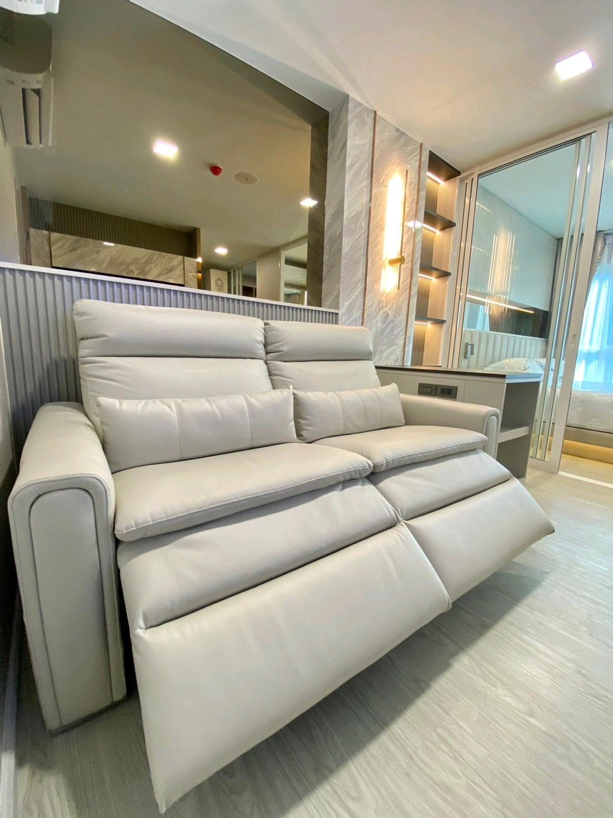 For RentCondoPathum Thani,Rangsit, Thammasat : 🌴 Kave Town Island 🌴| Water park condo next to Bangkok University.