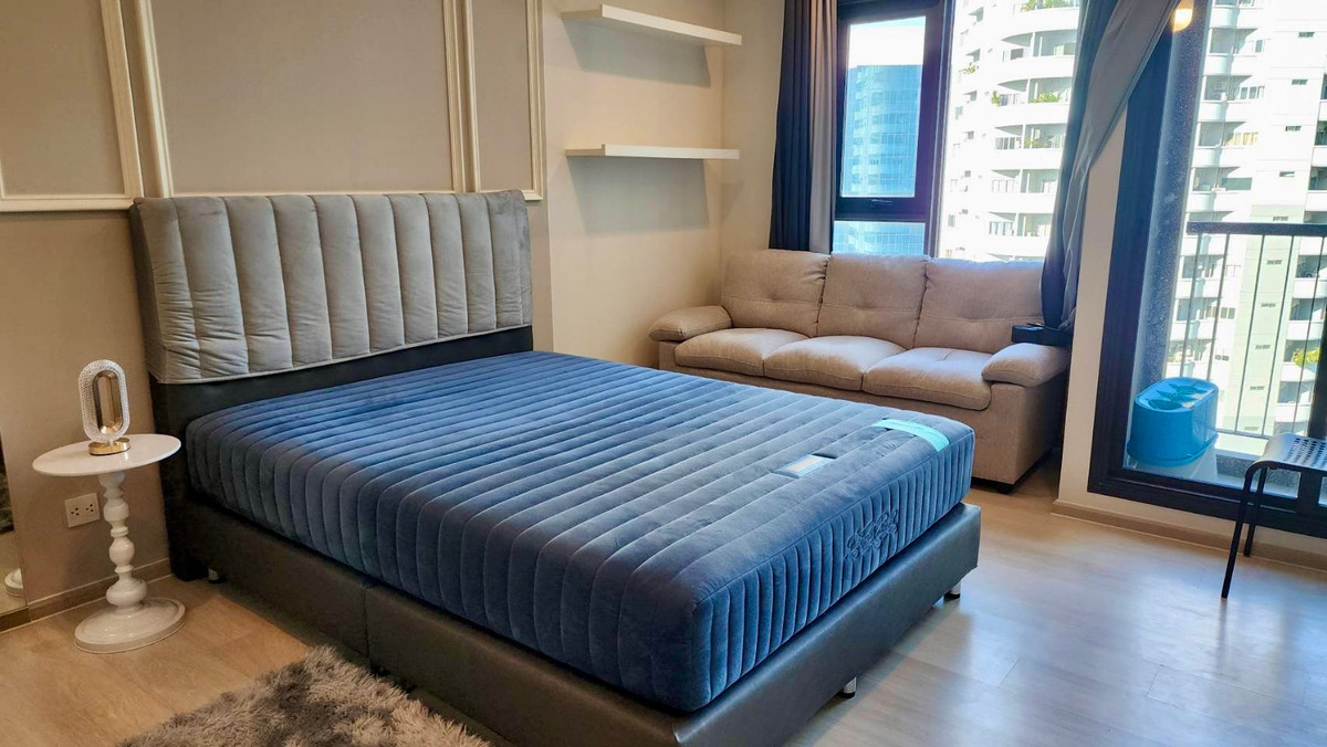 ขายคอนโดวิทยุ ชิดลม หลังสวน : ไลฟ์ วัน ไวร์เลส [Life One Wireless] ถ.วิทยุ ใกล้สถานทูตสวิสเซอร์แลนด์ BTS เพลินจิต เซ็นทรัลชิดลม เซ็นทรัลเอ็มบาสซี ท่าเรือวิทยุ 