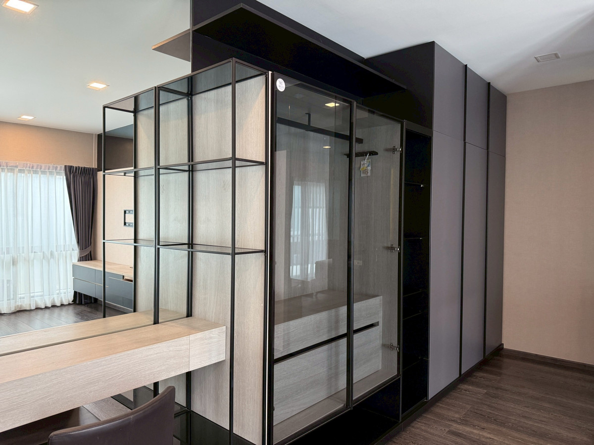 ให้เช่าทาวน์โฮมบางนา แบริ่ง ลาซาล : บ้านให้เช่า วีเว่ บางนา กม.7 พร้อมเฟอร์นิเจอร์ครบ ( SPSEVE1529)