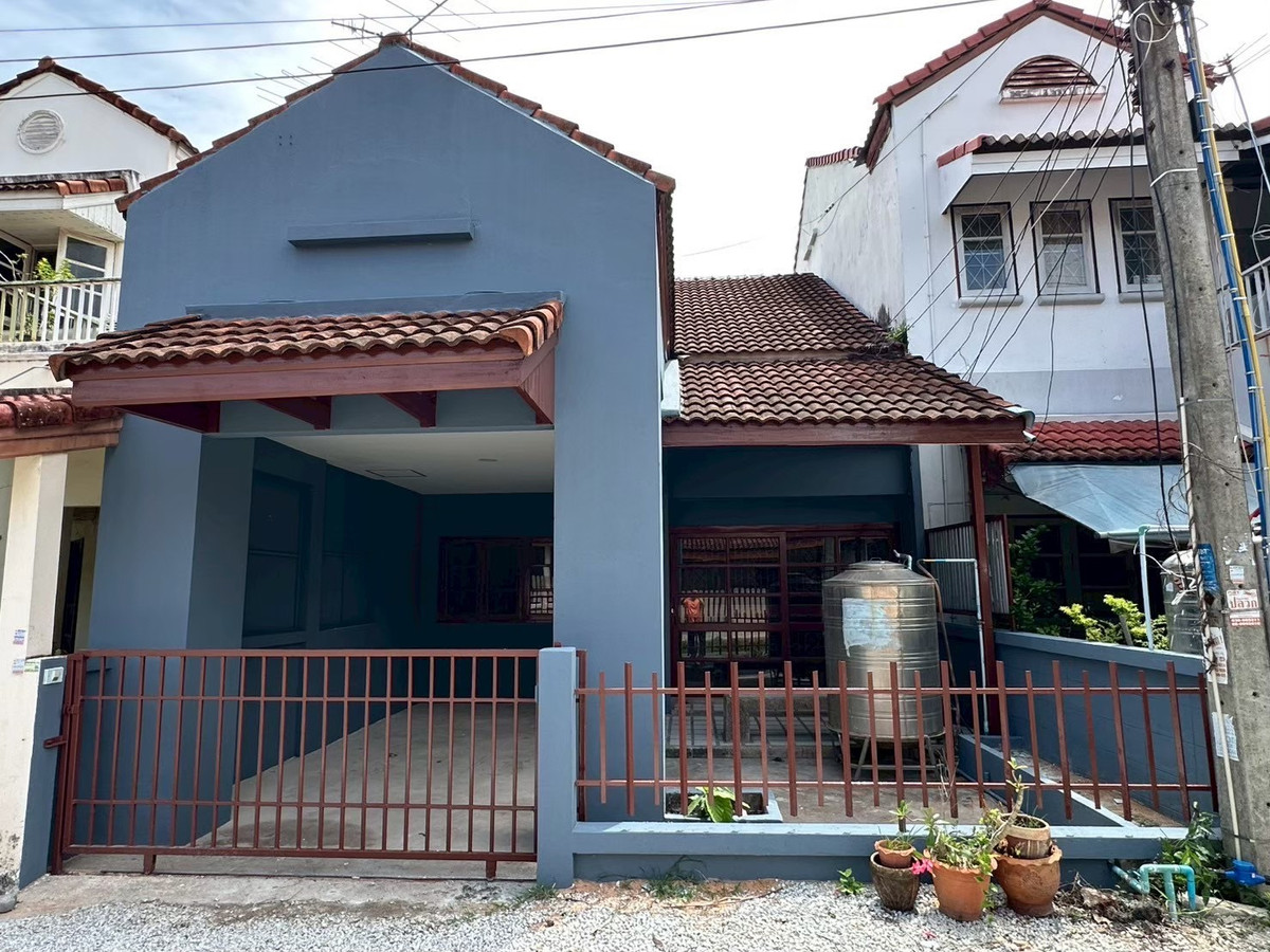 For SaleTownhomeRayong : House for sale, Rayong Garden Home Village, ready to move in, good price, free transfer!