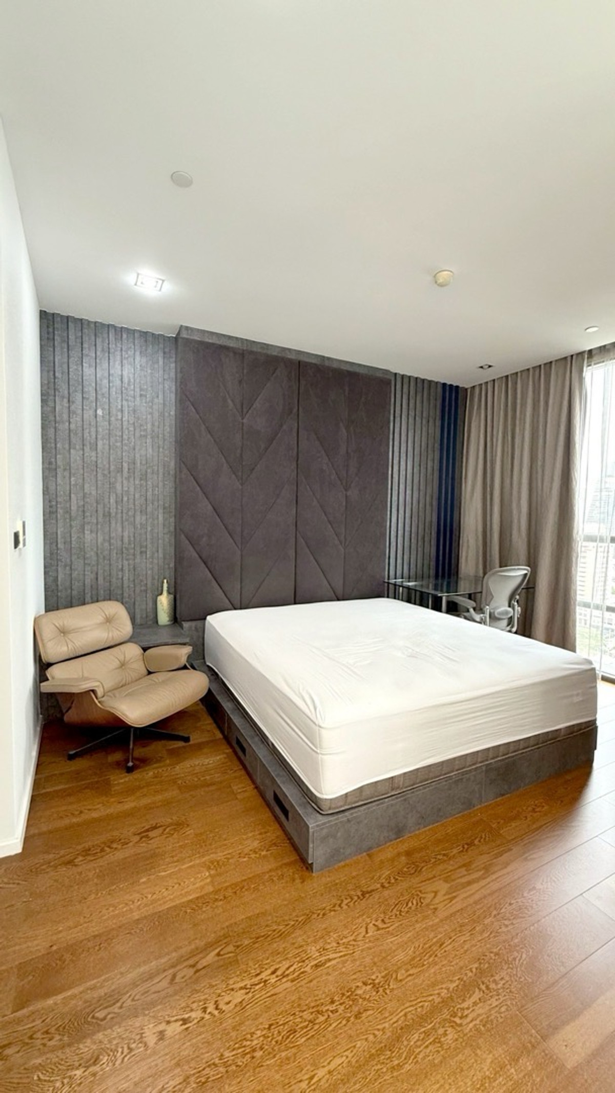 คอนโดสาทร นราธิวาส : ++ The Bangkok ติด BTS สุรศักดิ์ วิวมหานคร ++