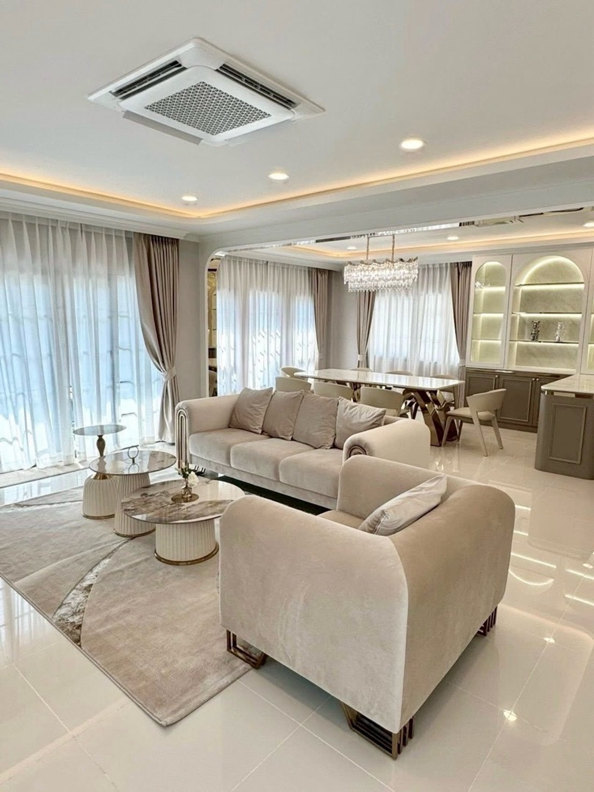 For RentHouseBangna, Bearing, Lasalle : 🌟For rent: brand-new detached house in Centro Bangna, Phase 2. Two-storeys detached house features 4 bedrooms| 5 bathrooms. Fully built-in furnished.💥Rental Fee: 140,000 THB|month.