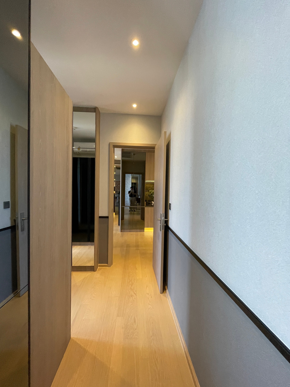 For SaleCondoRama9, Petchburi, RCA : Condo for sale: Ashton Asoke-Rama 9, Combine room, special size, 91.94 sq m, in ALPHA building, fully furnished, ready to move in. (Fully-Decorated) and receive full promotions for more than 13 items, the ultimate in luxury in the heart of the New CBD.