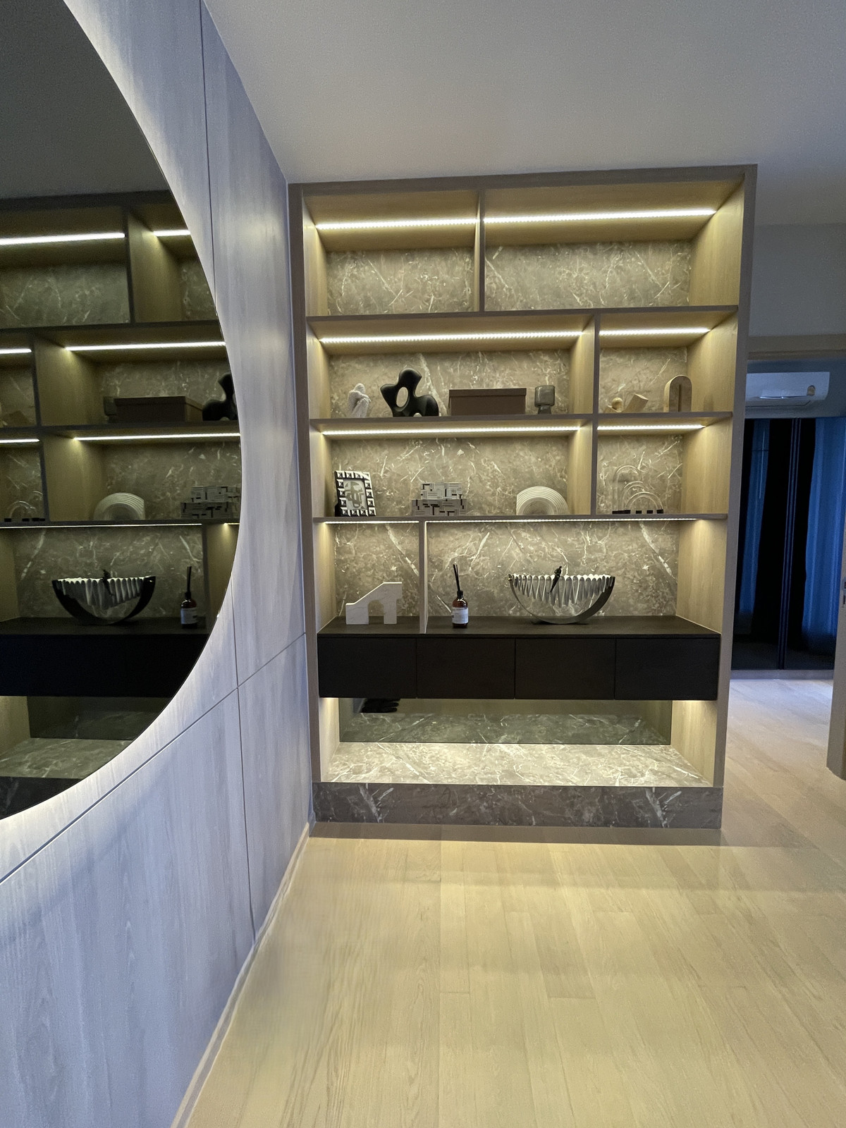 ขายคอนโดพระราม 9 เพชรบุรีตัดใหม่ RCA : ขายคอนโด Ashton อโศก-พระราม 9 ห้อง Combine ไซส์พิเศษ 91.94 ตร.ม. ในตึก ALPHA ตกแต่งครบพร้อมอยู่ (Fully-Decorated) พร้อมรับโปรโมชั่นจัดเต็มกว่า 13 รายการ ที่สุดของความ Luxury ใจกลาง New CBD