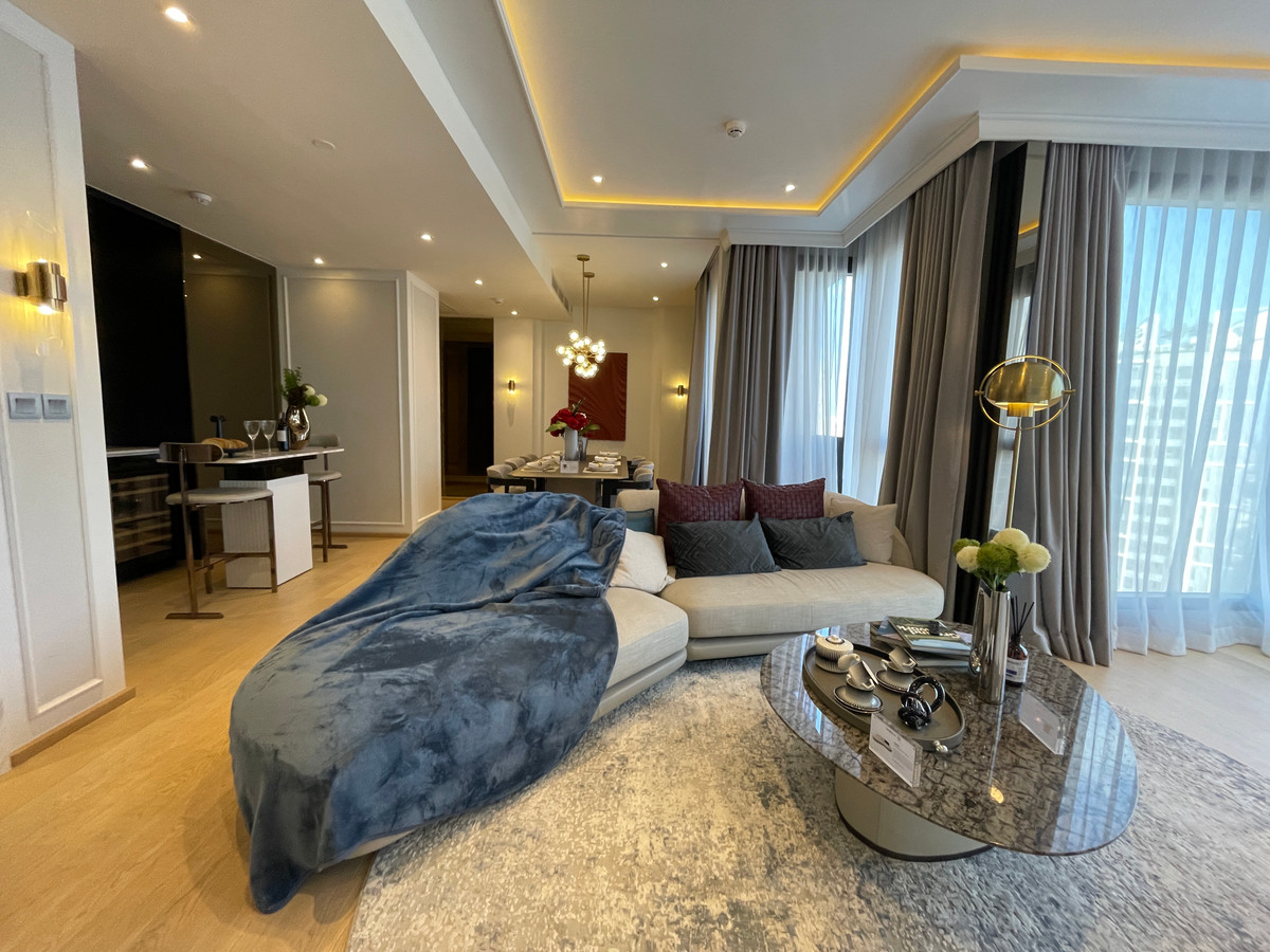 For SaleCondoRama9, Petchburi, RCA : Condo for sale: Ashton Asoke-Rama 9, Combine room, extra large size, 150.78 sq m, in ALPHA building, fully furnished, ready to move in. (Fully-Decorated) and receive full promotions for more than 13 items, the ultimate in luxury in the heart of the New CB