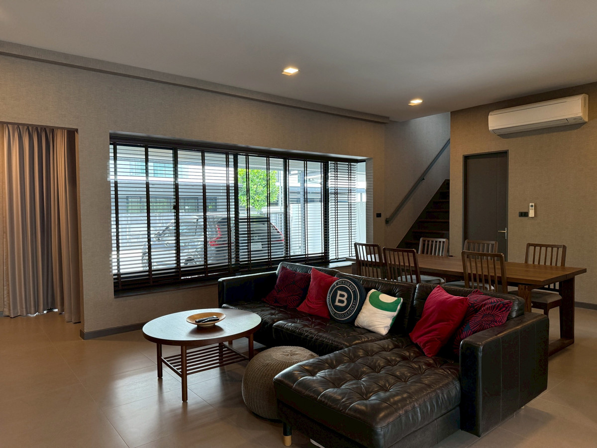 ให้เช่าทาวน์โฮมบางนา แบริ่ง ลาซาล : บ้านให้เช่า วีเว่ บางนา กม.7 พร้อมเฟอร์นิเจอร์ครบ ( SPSEVE1529)