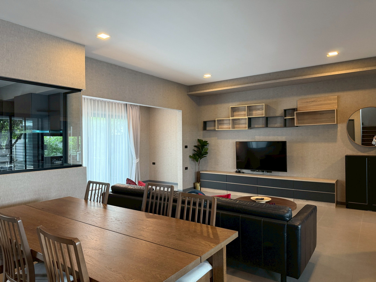 ให้เช่าทาวน์โฮมบางนา แบริ่ง ลาซาล : บ้านให้เช่า วีเว่ บางนา กม.7 พร้อมเฟอร์นิเจอร์ครบ ( SPSEVE1529)