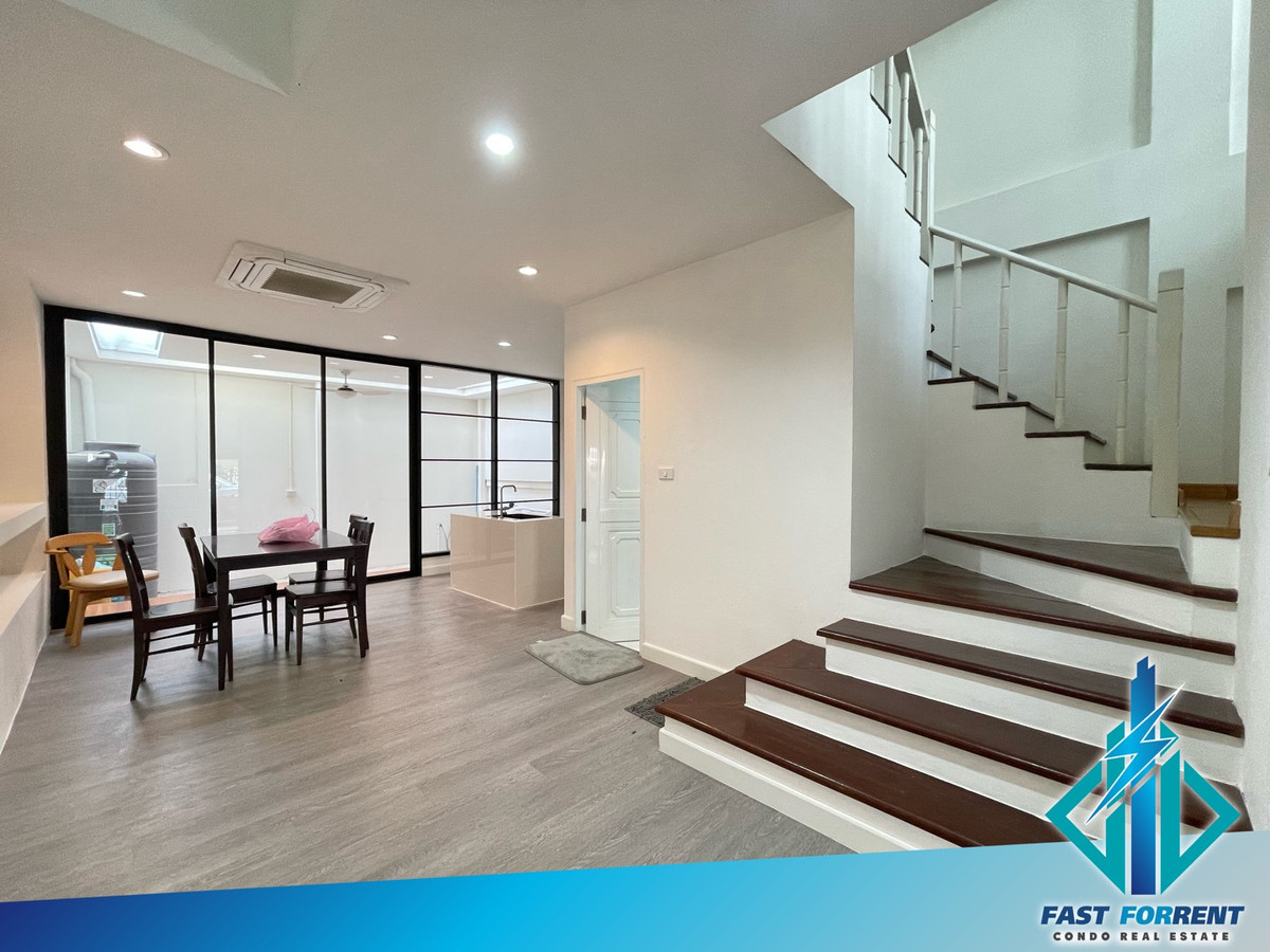 For RentTownhome : 🔥🔥30715🔥🔥 ให้เช่าทาวน์โฮม 3 ชั้น บ้านกลางเมืองลาดพร้าว-โยธินพัฒนา ซอยประดิษฐ์มนูธรรม19🌐LINE ID : @fastforrentcondo