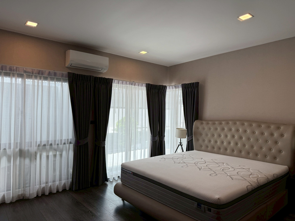 ให้เช่าทาวน์โฮมบางนา แบริ่ง ลาซาล : บ้านให้เช่า วีเว่ บางนา กม.7 พร้อมเฟอร์นิเจอร์ครบ ( SPSEVE1529)