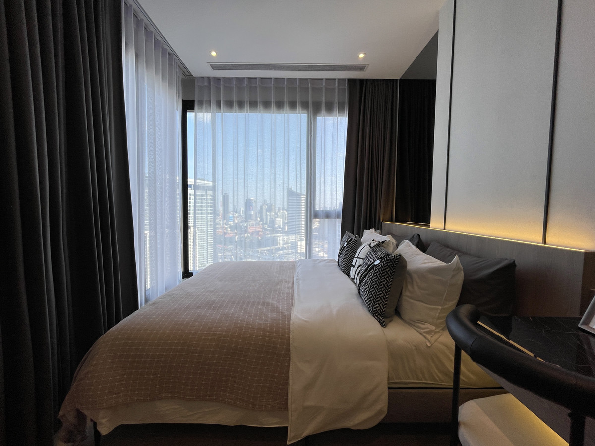 For SaleCondoRama9, Petchburi, RCA : Condo for sale: Ashton Asoke-Rama 9, Combine room, special size, 91.94 sq m, in ALPHA building, fully furnished, ready to move in. (Fully-Decorated) and receive full promotions for more than 13 items, the ultimate in luxury in the heart of the New CBD.