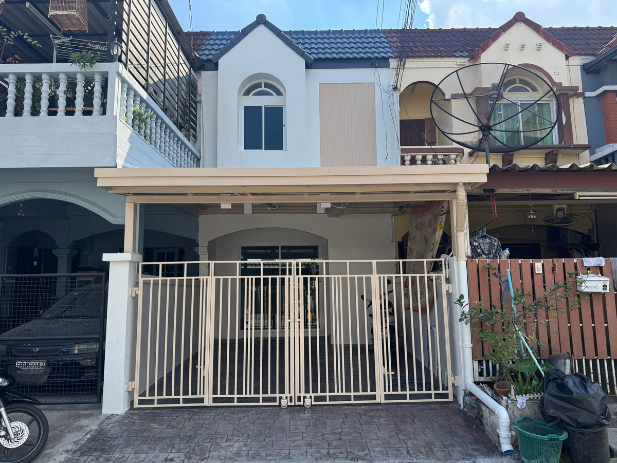 For SaleTownhomeChokchai 4, Ladprao 71, Ladprao 48, : Townhome for sale Nakniwat 48 (Lert Ubon Village)