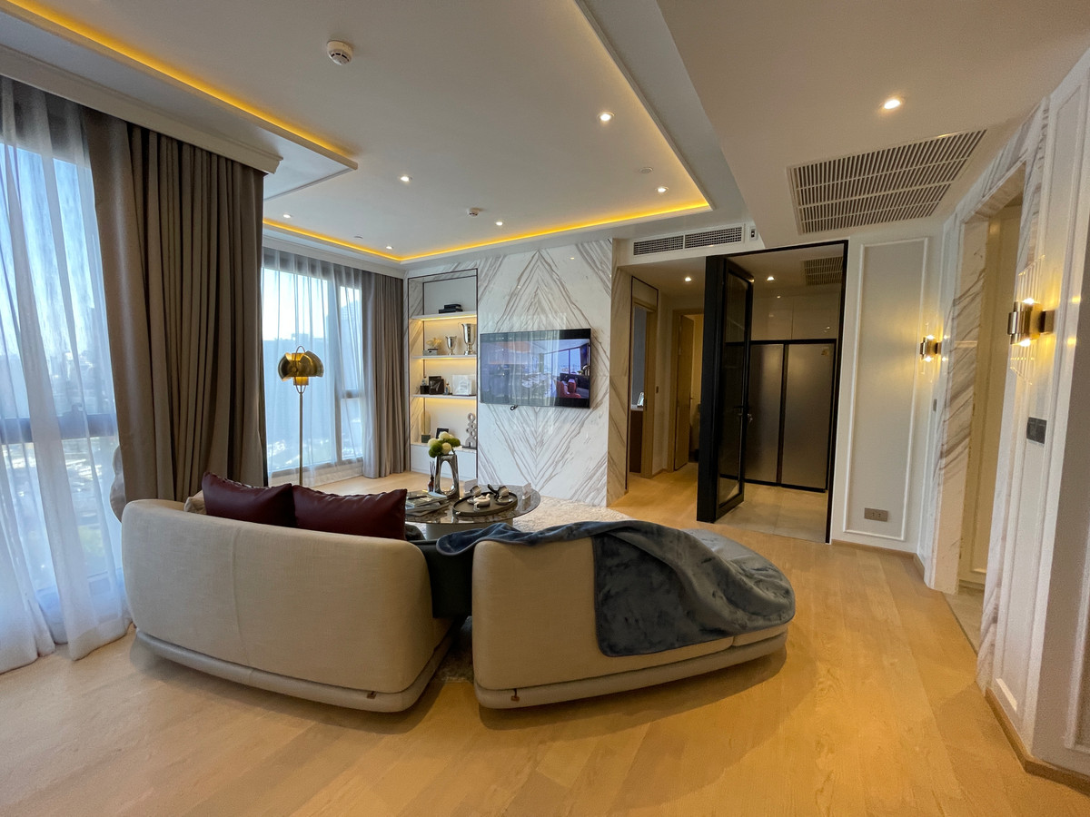 For SaleCondoRama9, Petchburi, RCA : Condo for sale: Ashton Asoke-Rama 9, Combine room, extra large size, 150.78 sq m, in ALPHA building, fully furnished, ready to move in. (Fully-Decorated) and receive full promotions for more than 13 items, the ultimate in luxury in the heart of the New CB