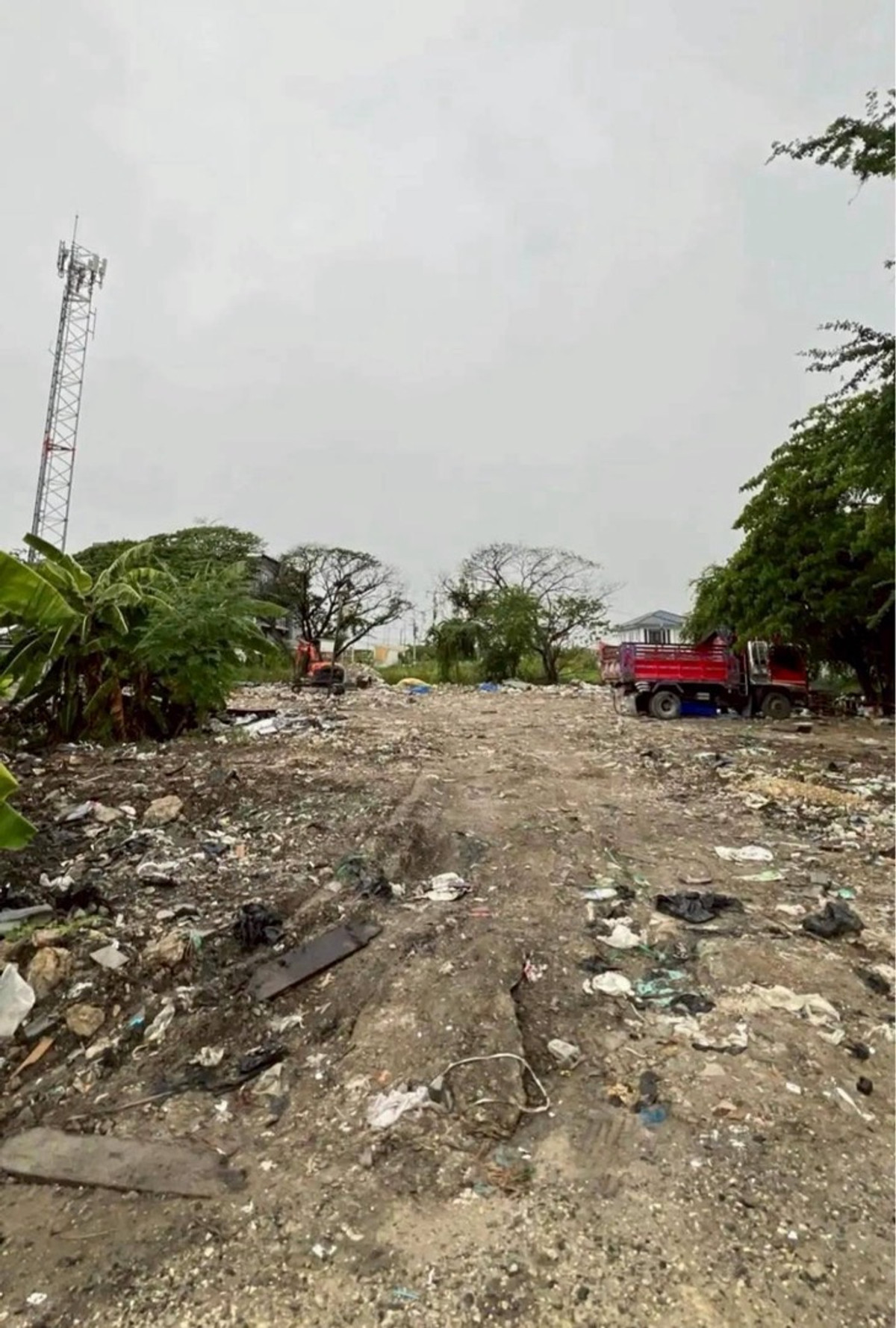 For SaleLandLadkrabang, Suwannaphum Airport : Land for sale in Pattanakarn 111, area 5-0-28 rai.