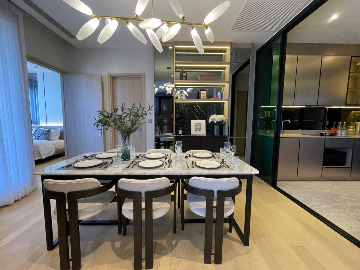 For SaleCondoRama9, Petchburi, RCA : Condo for sale: Ashton Asoke-Rama 9, Combine room, special size, 91.94 sq m, in ALPHA building, fully furnished, ready to move in. (Fully-Decorated) and receive full promotions for more than 13 items, the ultimate in luxury in the heart of the New CBD.