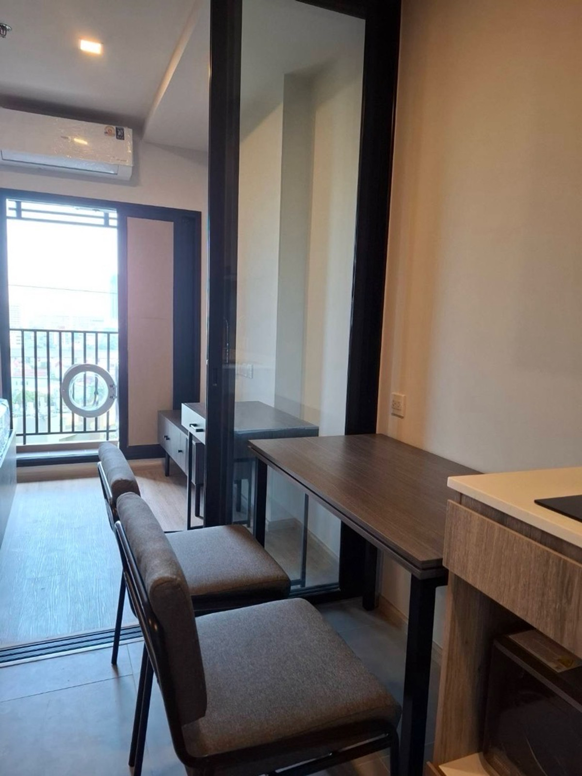 For RentCondoLadprao, Central Ladprao : For rent, Metris District Lat Phrao, studio room 24 sq m, ready to move in. 📲064-932-4645 Line id: apollokenso