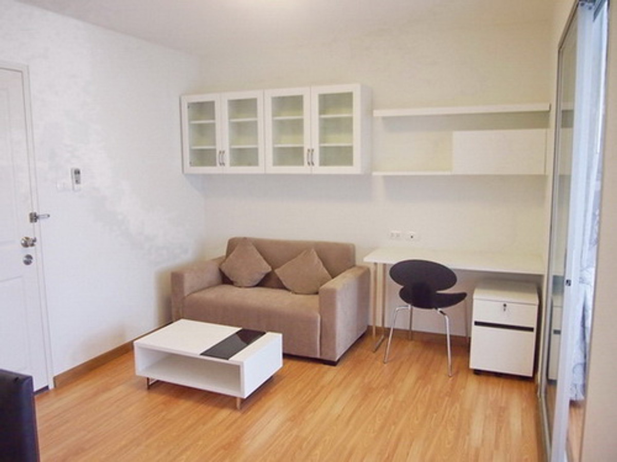 ให้เช่าคอนโดปิ่นเกล้า จรัญสนิทวงศ์ : ถูกมาก!!! ให้เช่าคอนโดเดอะทรัสต์ เรสซิเด้นซ์ ปิ่นเกล้า (The Trust Residence Pinklao) พื้นที่ 29 ตร.ม. ทิศตะวันออก วิวสระว่ายน้ำ ห้องสวย เฟอร์นิเจอร์และเครื่องใช้ไฟฟ้าครบ ใกล้เซ็นทรัลปิ่นเกล้า ม.มหิดล และรถไฟฟ้าสายสีน้ำเงินสถานีบางยี่ขัน 