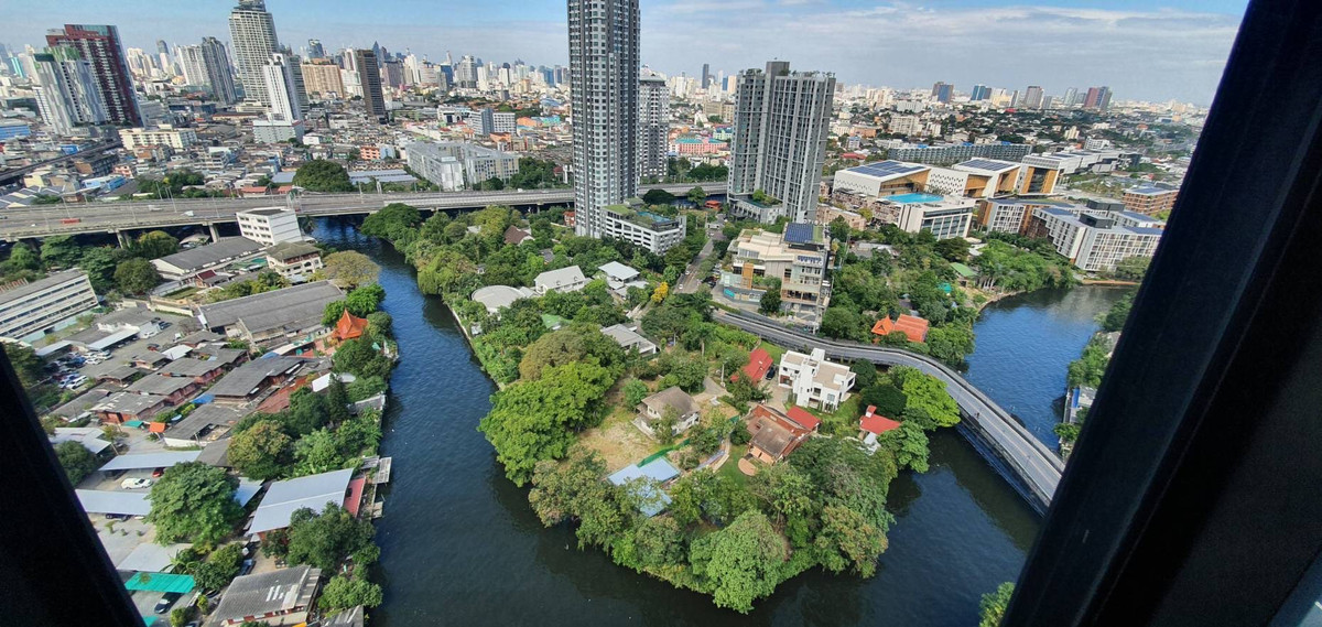 For RentCondoOnnut, Udomsuk : Just back to the market!!! Blocs 77 for Rent 1 big bedroom Renovated unit Canal view