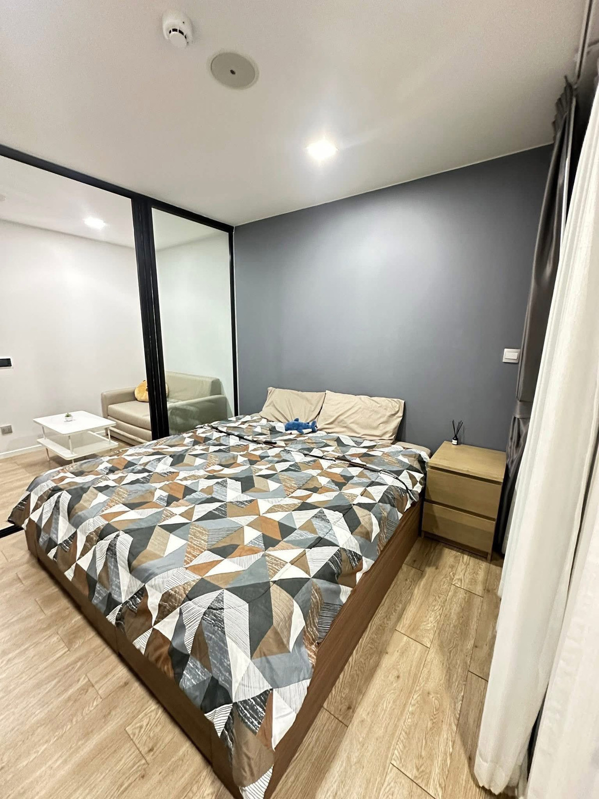 For RentCondoPathum Thani,Rangsit, Thammasat : ⭐️For rent Kave Town Space ⭐️ Closest to Bangkok University. You can walk to class👍 Double bed room, can be shared with a roommate, so chill. 📞Call PKat 091-7503016