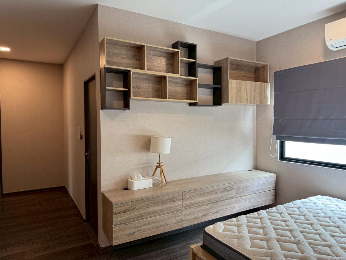 ให้เช่าทาวน์โฮมบางนา แบริ่ง ลาซาล : บ้านให้เช่า วีเว่ บางนา กม.7 พร้อมเฟอร์นิเจอร์ครบ ( SPSEVE1529)