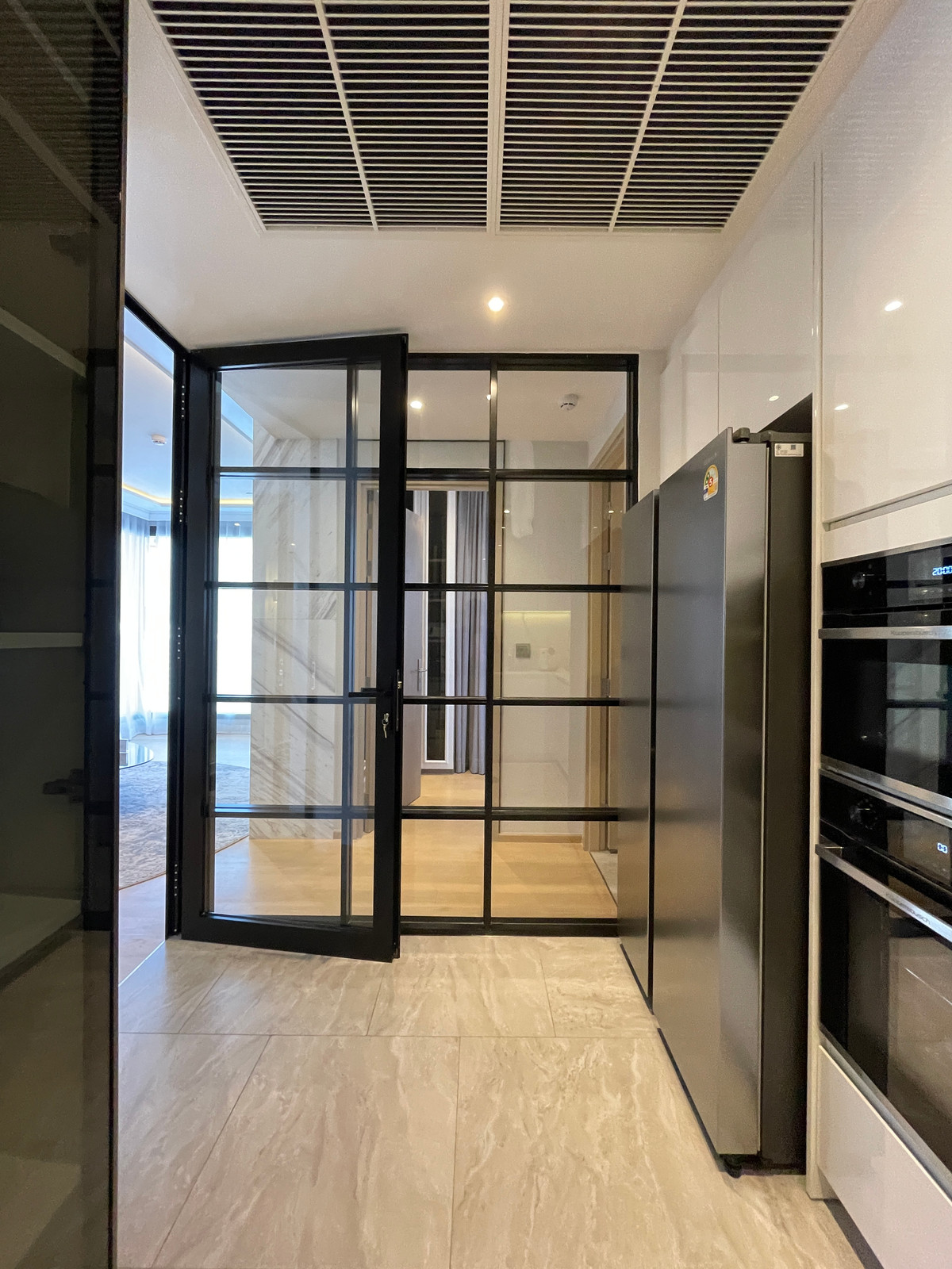 For SaleCondoRama9, Petchburi, RCA : Condo for sale: Ashton Asoke-Rama 9, Combine room, extra large size, 150.78 sq m, in ALPHA building, fully furnished, ready to move in. (Fully-Decorated) and receive full promotions for more than 13 items, the ultimate in luxury in the heart of the New CB