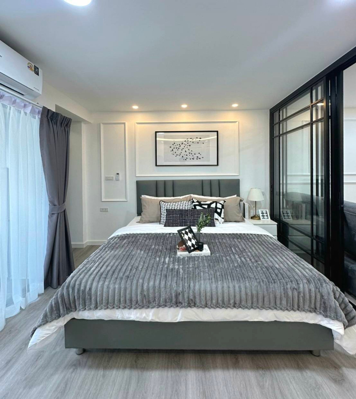 For SaleCondoChokchai 4, Ladprao 71, Ladprao 48, : P. Thana Tower 2, beautiful room, newly decorated.