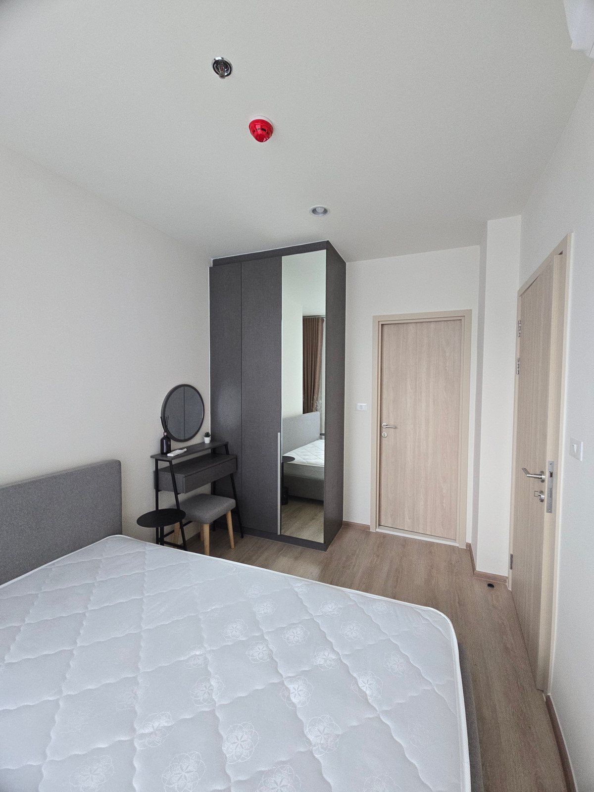 ให้เช่าคอนโดพระราม 9 เพชรบุรีตัดใหม่ RCA : 🔥ให้เช่าด่วน🔥โนเบิล นิว ดิสทริค อาร์ไนน์ ห้องมุม วิวสวย ส่วนกลางจัดเต็ม เฟอร์นิเจอร์ครบพร้อมเข้าอยู่ ใกล้รถไฟฟ้า MRT พระราม 9