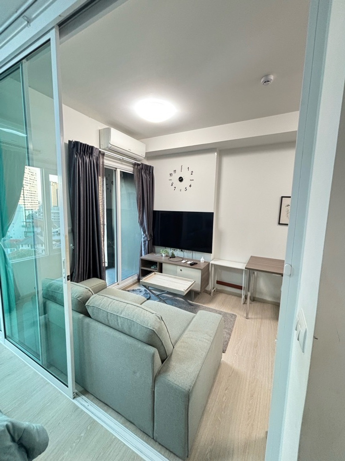 For RentCondoRatchadapisek, Huaikwang, Suttisan : 🔥For Rent Now🔥 Chapter One Eco Ratchada Huai Khwang. Fully furnished and equipped with appliances. Ready to move in❗