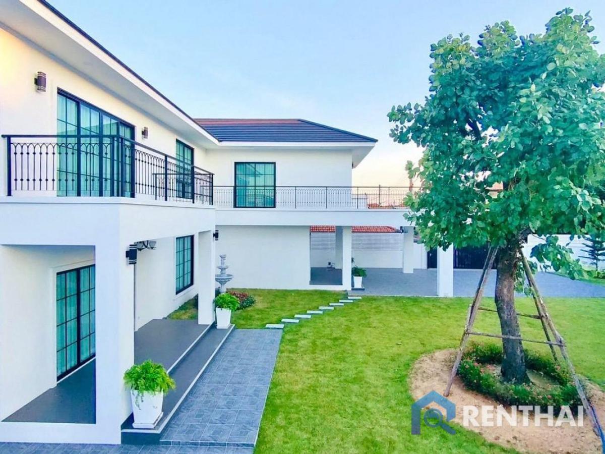 For SaleHousePattaya, Bangsaen, Chonburi : 5 Bedrooms Pool Villa with Private Swimming Pool in Nong Prue Pattaya