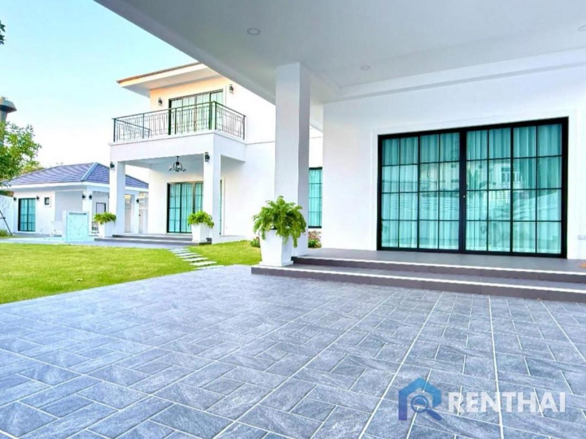 For SaleHousePattaya, Bangsaen, Chonburi : 5 Bedrooms Pool Villa with Private Swimming Pool in Nong Prue Pattaya