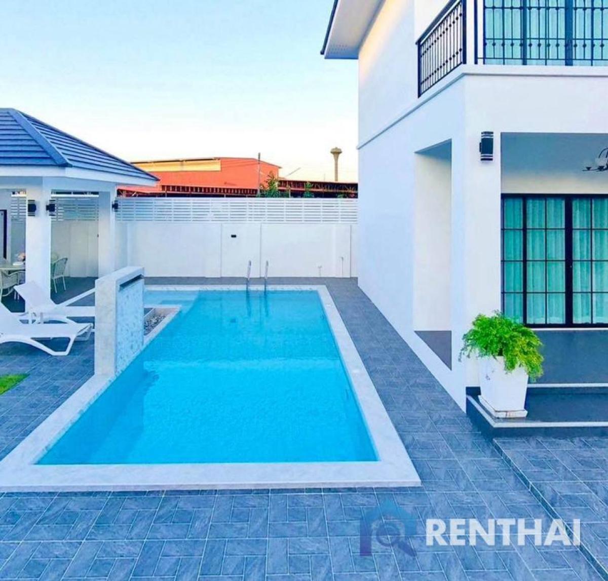 For SaleHousePattaya, Bangsaen, Chonburi : 5 Bedrooms Pool Villa with Private Swimming Pool in Nong Prue Pattaya