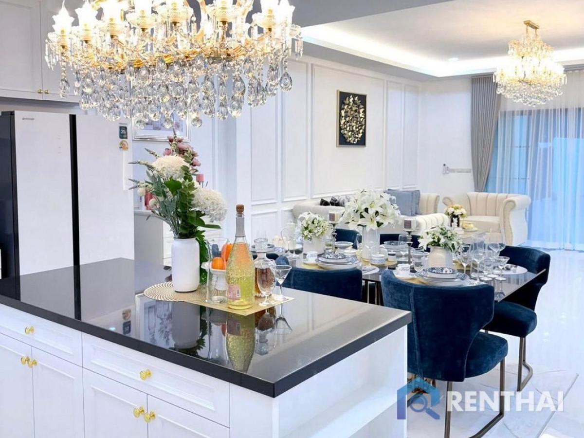 For SaleHousePattaya, Bangsaen, Chonburi : 5 Bedrooms Pool Villa with Private Swimming Pool in Nong Prue Pattaya