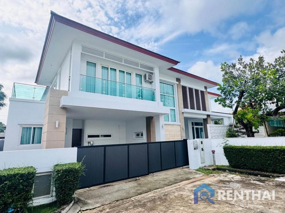 For SaleHousePattaya, Bangsaen, Chonburi : Beachfront Pool Villa in Seabreeze Village Pattaya