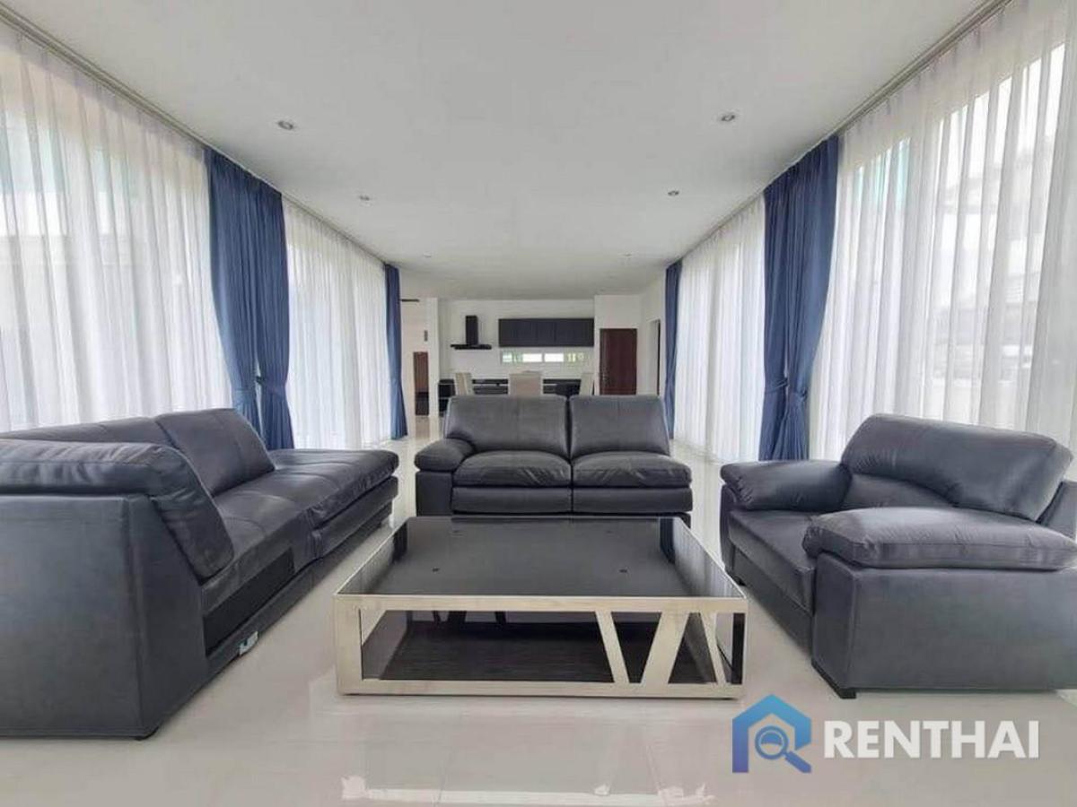 For SaleHousePattaya, Bangsaen, Chonburi : Beachfront Pool Villa in Seabreeze Village Pattaya