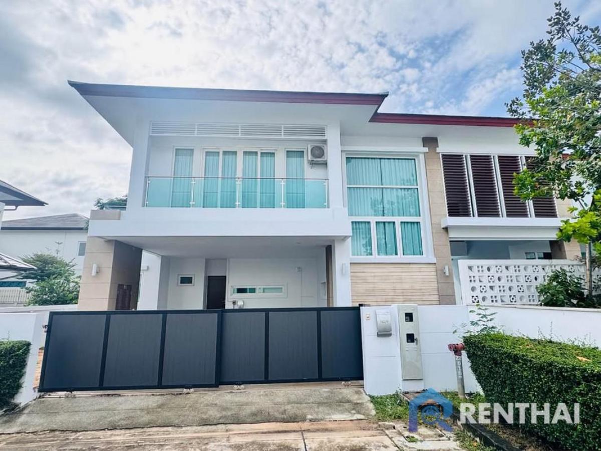 For SaleHousePattaya, Bangsaen, Chonburi : Beachfront Pool Villa in Seabreeze Village Pattaya