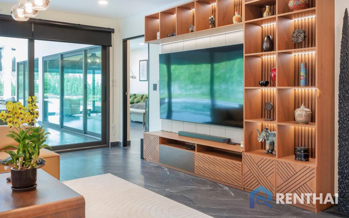 For SaleHousePattaya, Bangsaen, Chonburi : Fully Furnished 4bed Villa in Pattaya