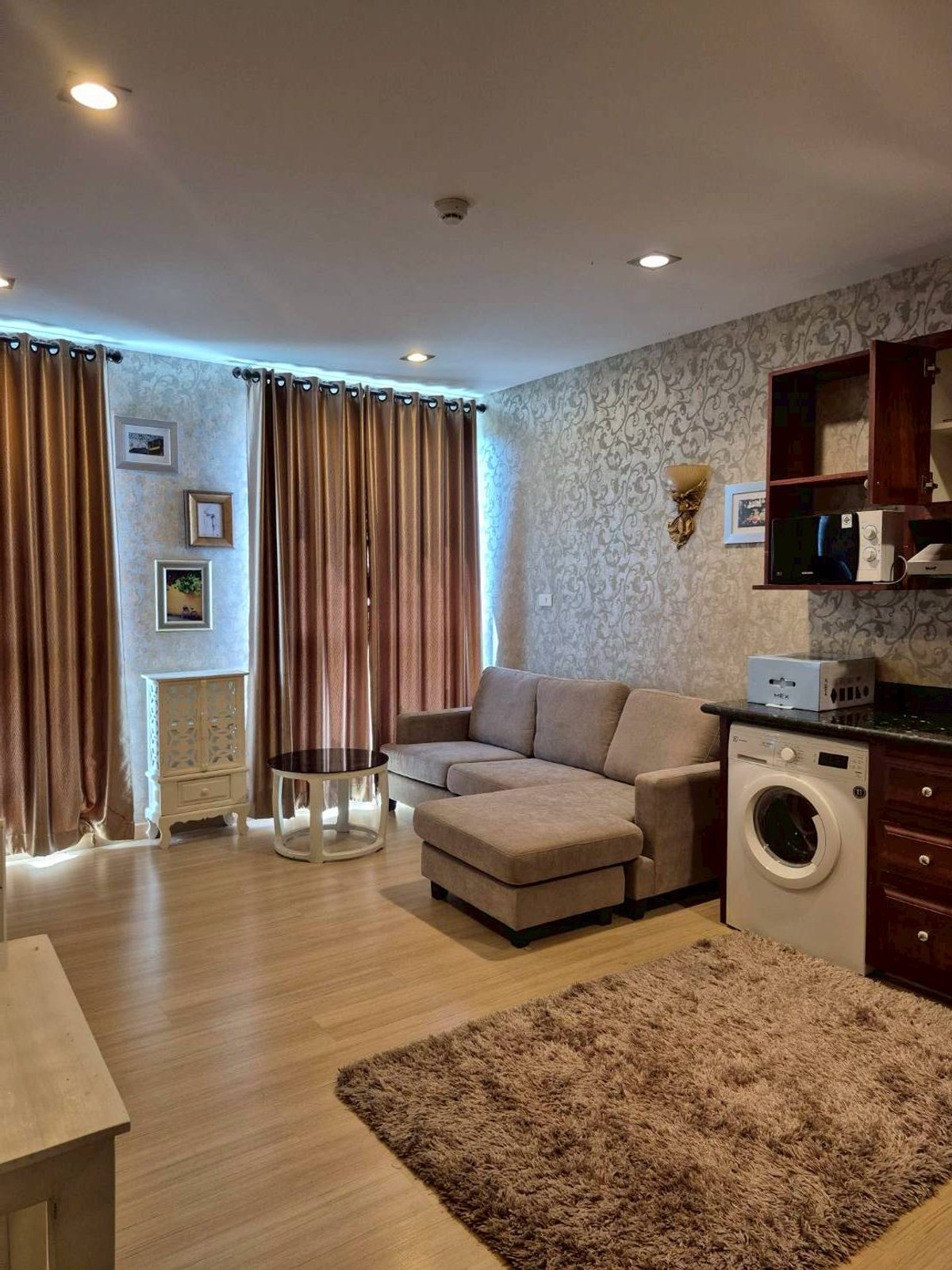 For RentCondoChiang Mai : 🏙️Direct from Owner | Beautiful Condo for Rent in City Center – Near Central Festival