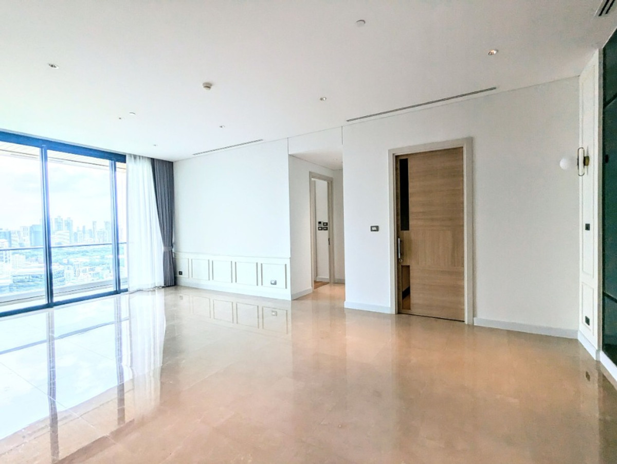 ขายคอนโดวิทยุ ชิดลม หลังสวน :  3 ห้องนอน ที่  Sindhorn residence, Contact 062-496-6454 