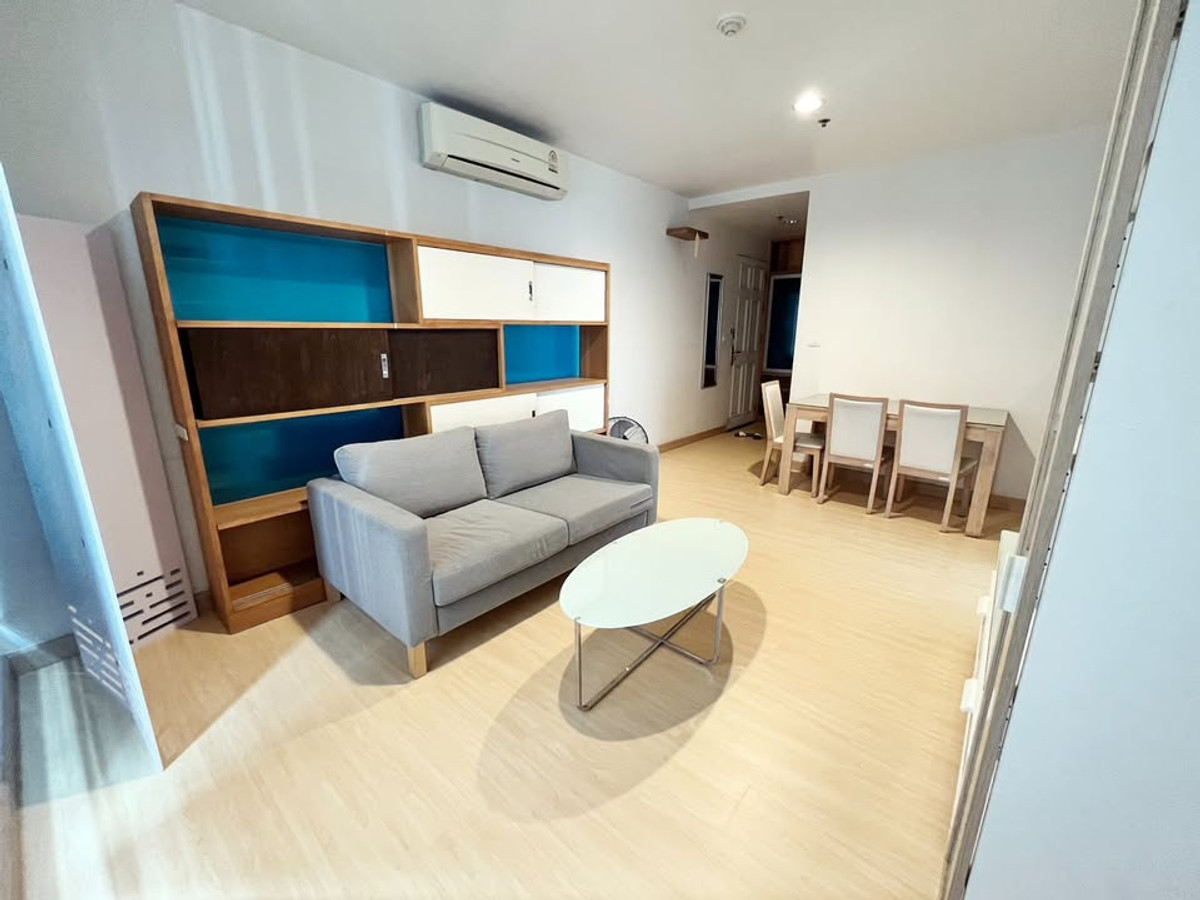 ให้เช่าคอนโดรัชดา ห้วยขวาง : คอนโด ชั้น 11 พร้อมเฟอร์นิเจอร์ ตกแต่งสวยงาม ให้เช่า ย่านรัชดา-ห้วยขวาง ใกล้MRT ห้วยขวาง เพียง 200 เมตร