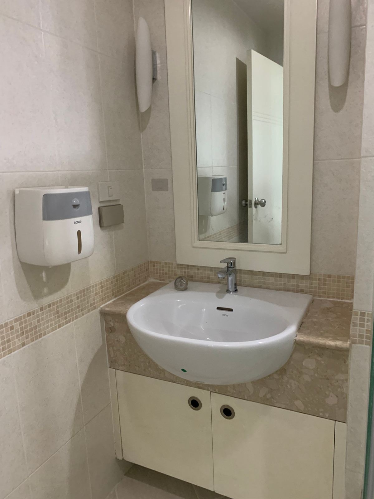 For RentCondoSilom, Saladaeng, Bangrak : Baan Siri Silom【𝐑𝐄𝐍𝐓】🔥Minimalist and clean design, minimal furniture, but fully functional🔥 Contact Line ID: @hacondo