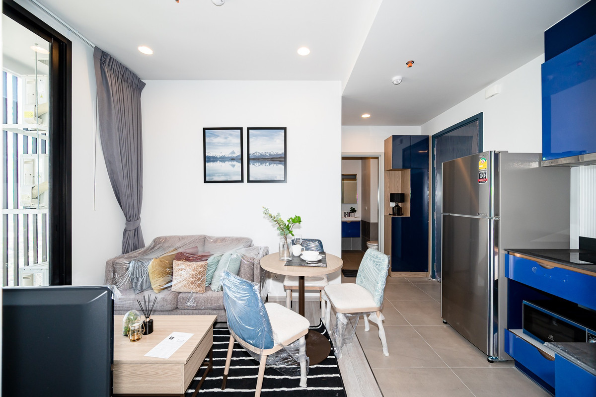 For RentCondoSukhumvit, Asoke, Thonglor : Condo XT Ekkamai, convenient travel, near BTS, there is a shuttle, beautiful room, fully furnished, ready to move in!!