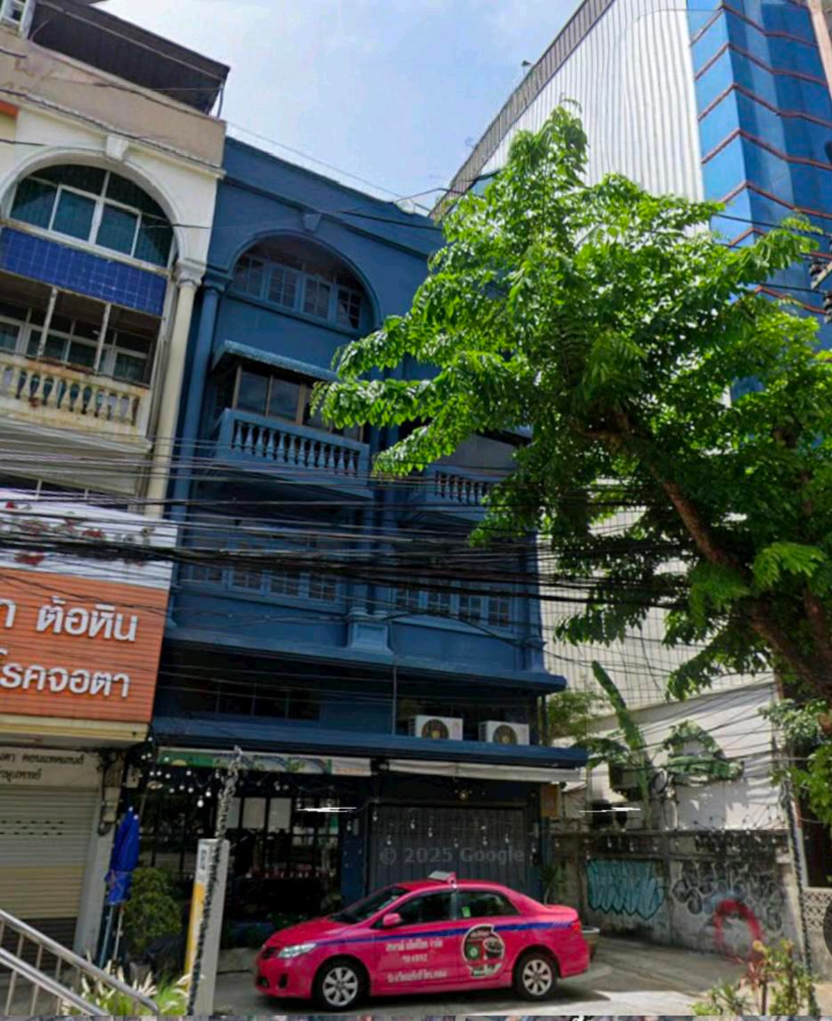 ขายอาคารพาณิชย์วงเวียนใหญ่ เจริญนคร : 🔥 ตึกแถวติดถนนใหญ่ “เจริญนคร 54” ทำเลทองฝั่งธนฯ ที่หายากมาก
📍 ทำเลศักยภาพสูง ติดถนนใหญ่เจริญนคร
ใกล้ ICONSIAM, สาทร, สีลม, พระราม 3