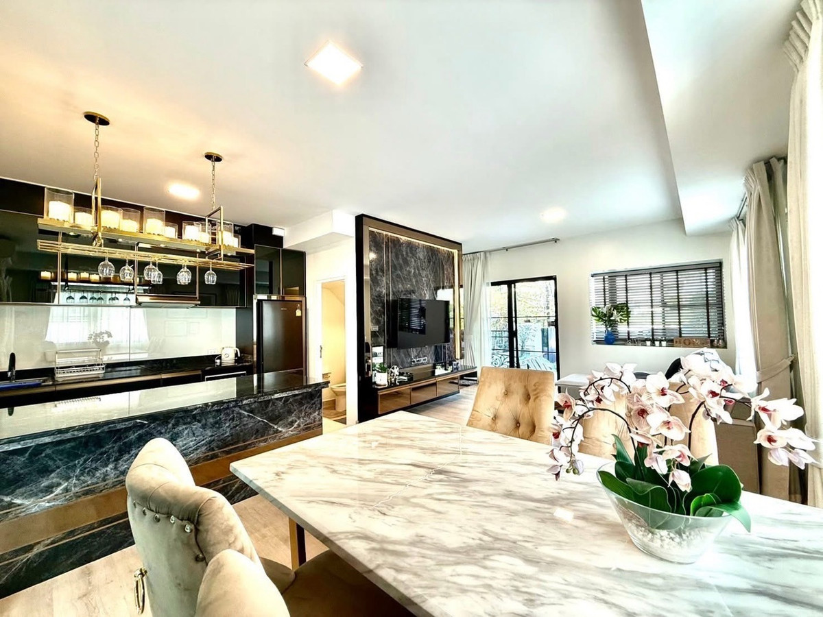 ให้เช่าทาวน์โฮมบางนา แบริ่ง ลาซาล : 🔥 HOT DEAL 🔥 Indy 5 Bangna KM.7 •
Beautiful House for Rent •  Near Mega Bangna 