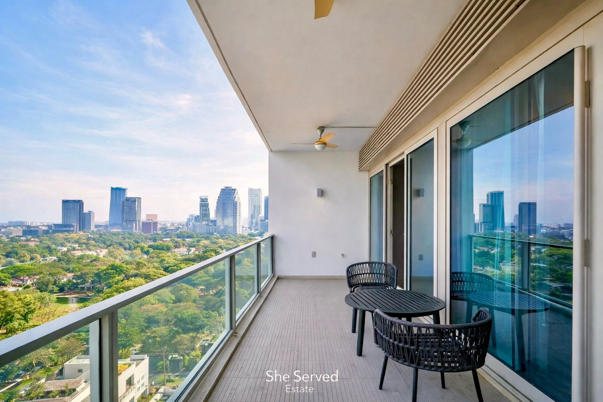 ให้เช่าคอนโดวิทยุ ชิดลม หลังสวน : 🔹185 Rajadamri For Rent🔹 3 Bedrooms 3 Bathrooms • Size : 156 sqm • High Floor • Rent 135,000THB 