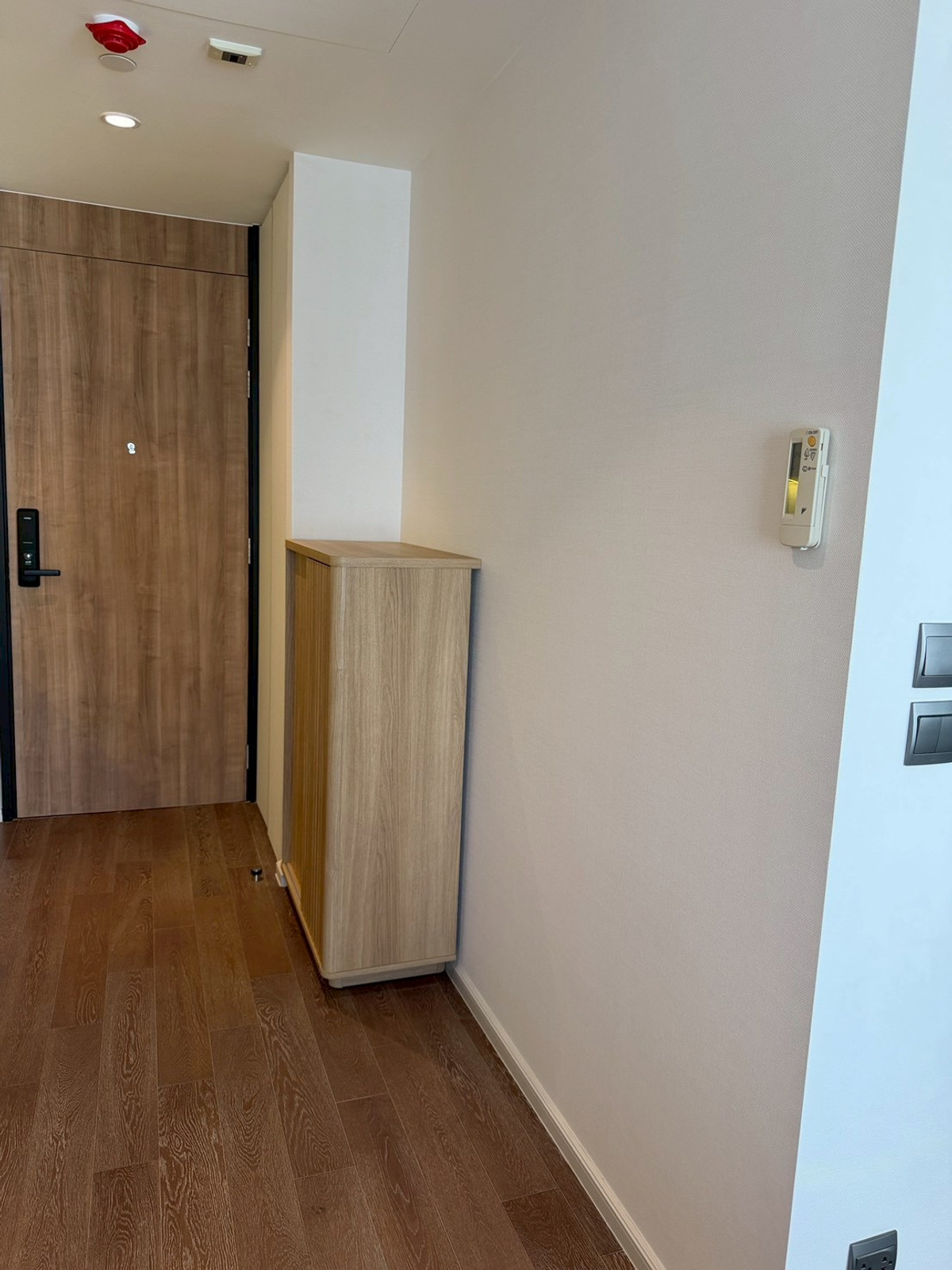 For RentCondoSukhumvit, Asoke, Thonglor : Condo Muniq Sukhumvit 23, convenient travel, near BTS, there is a shuttle, beautiful room, fully furnished, ready to move in!!