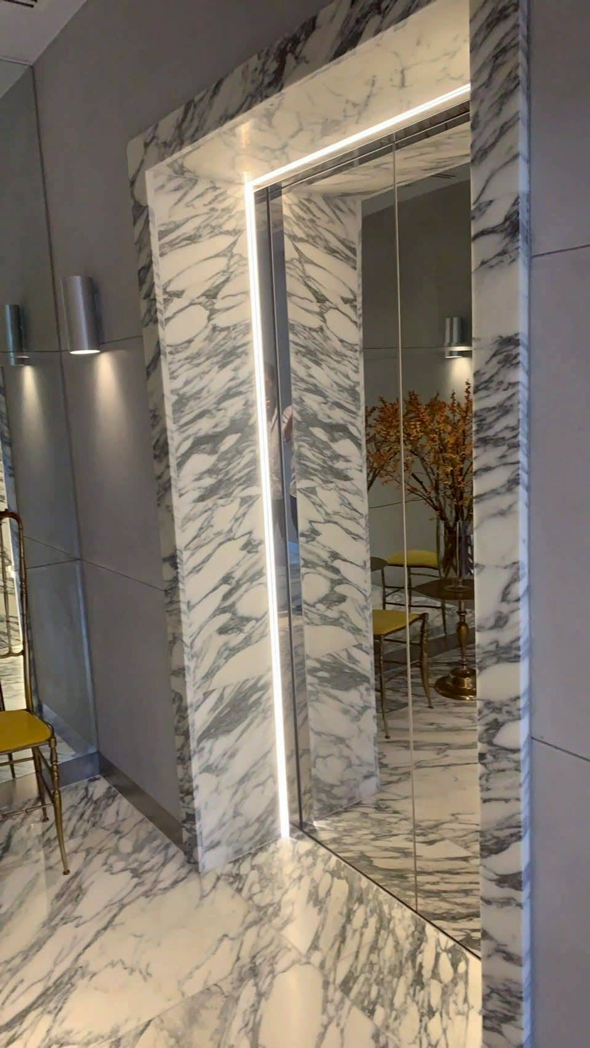 CondoSukhumvit, Asoke, Thonglor : Luxury condo at Khun by Yoo, convenient travel, close to BTS, shuttle available, beautiful room, fully furnished, ready to move in!!