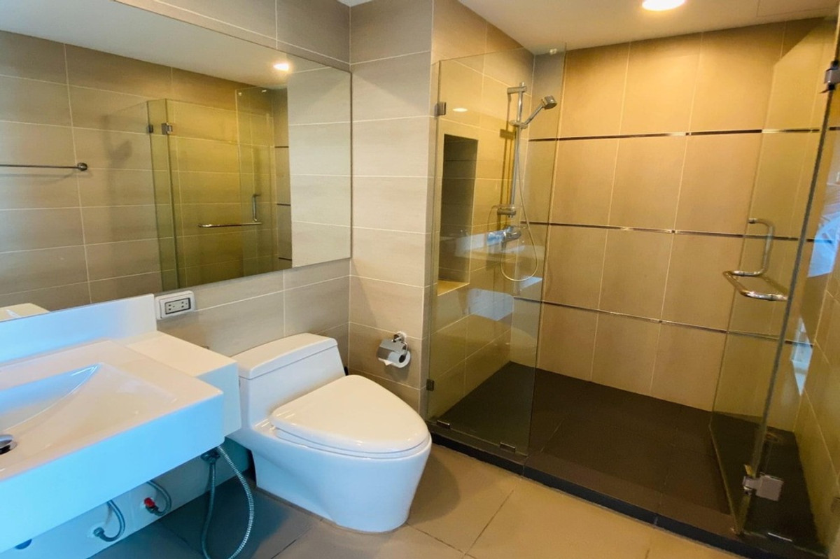 ขายคอนโดสาทร นราธิวาส : 🔥 สำหรับขาย !! วิวเมือง, ห้องกว้าง, ชั้นสูง 24++, ทำเลดี!! 🔥 Code C20221200267..........Centric Sathorn - ST. Louis, 3 ห้องนอน, 3 ห้องน้ำ, แต่งครบ, ราคาพิเศษ!!📣📣