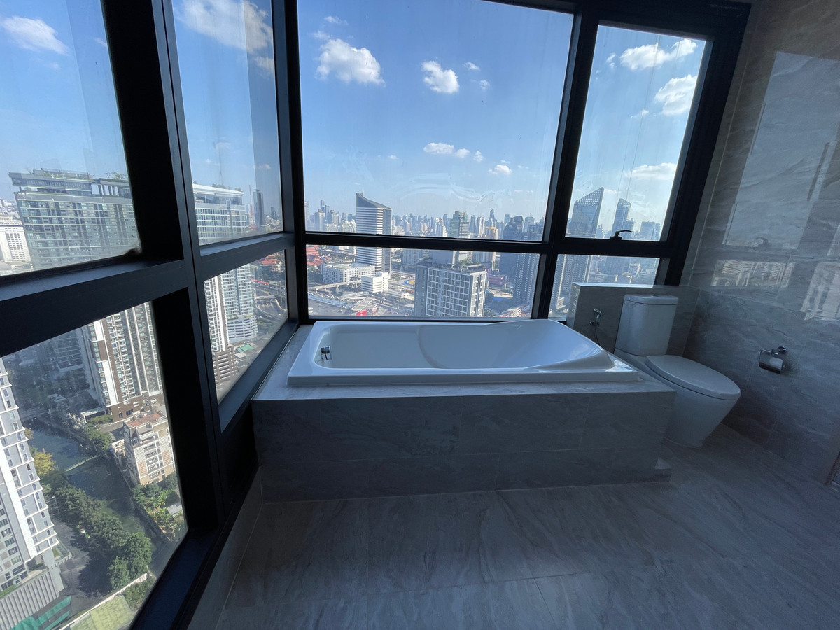 For SaleCondoRama9, Petchburi, RCA : Condo for sale: Ashton Asoke-Rama 9, ALPHA building, 2 bedrooms, 2 bathrooms, usable area 66.96 sq m., ready to receive full promotions. ที่สุดของความ Luxury ใจกลาง New CBD เพียง 230 ม. จาก MRT พระราม 9