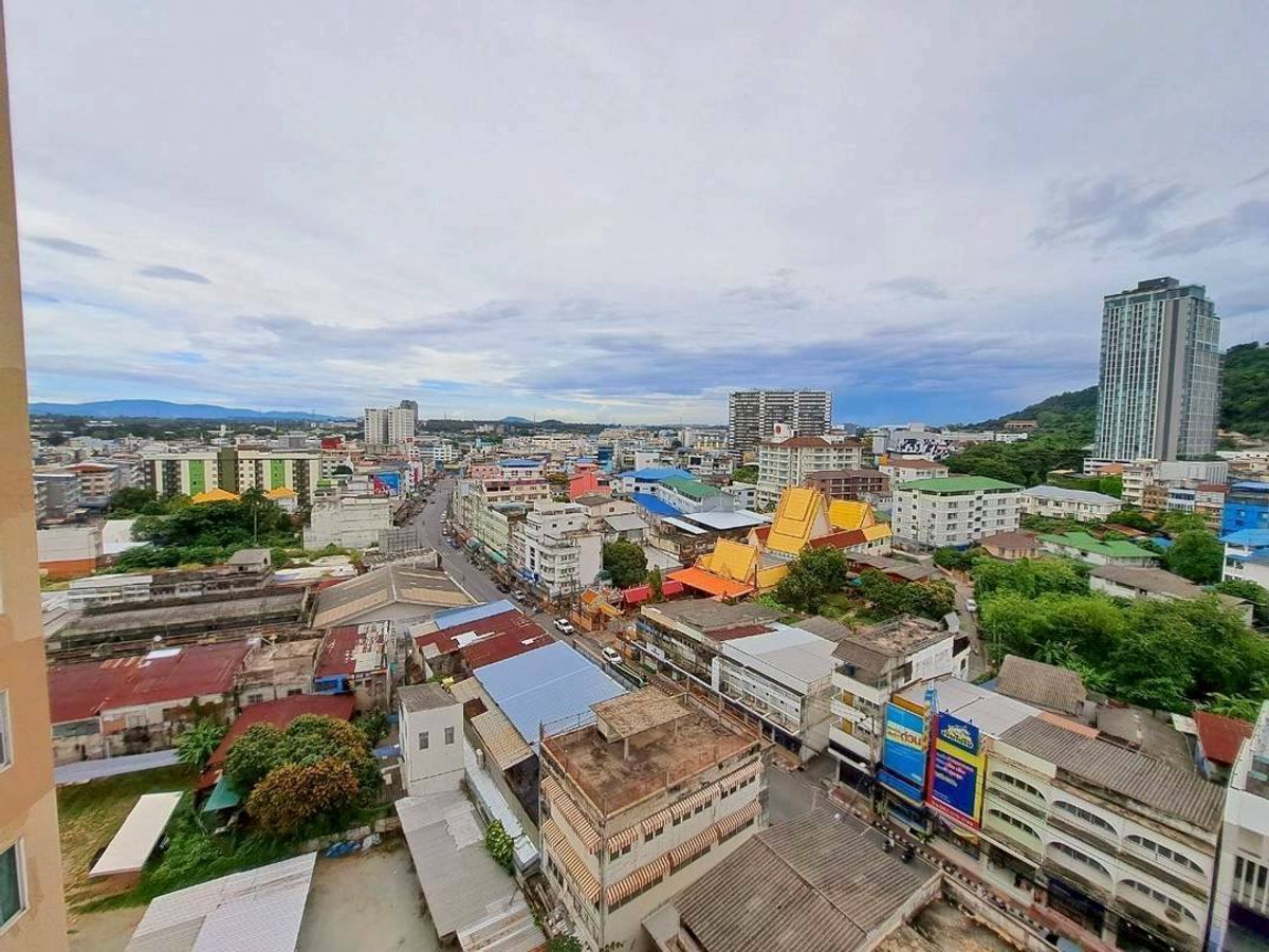 For SaleCondoSriracha Laem Chabang Ban Bueng : Sriracha Condo Ville, 11th floor, area 48.82 sq m., has a balcony, beautiful view, near the pier going to Koh Sichang, corner room, 1 bedroom, price 1.7 million baht.